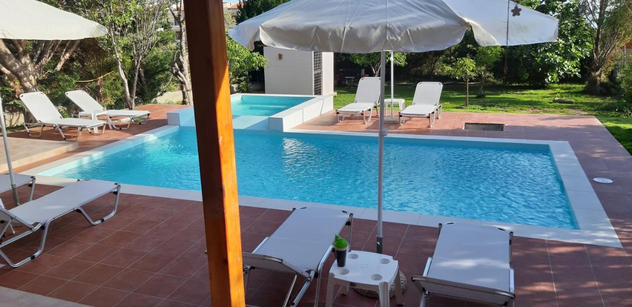 Maria Lemoni Swimming Pool Apartment Nea Skioni Exteriör bild